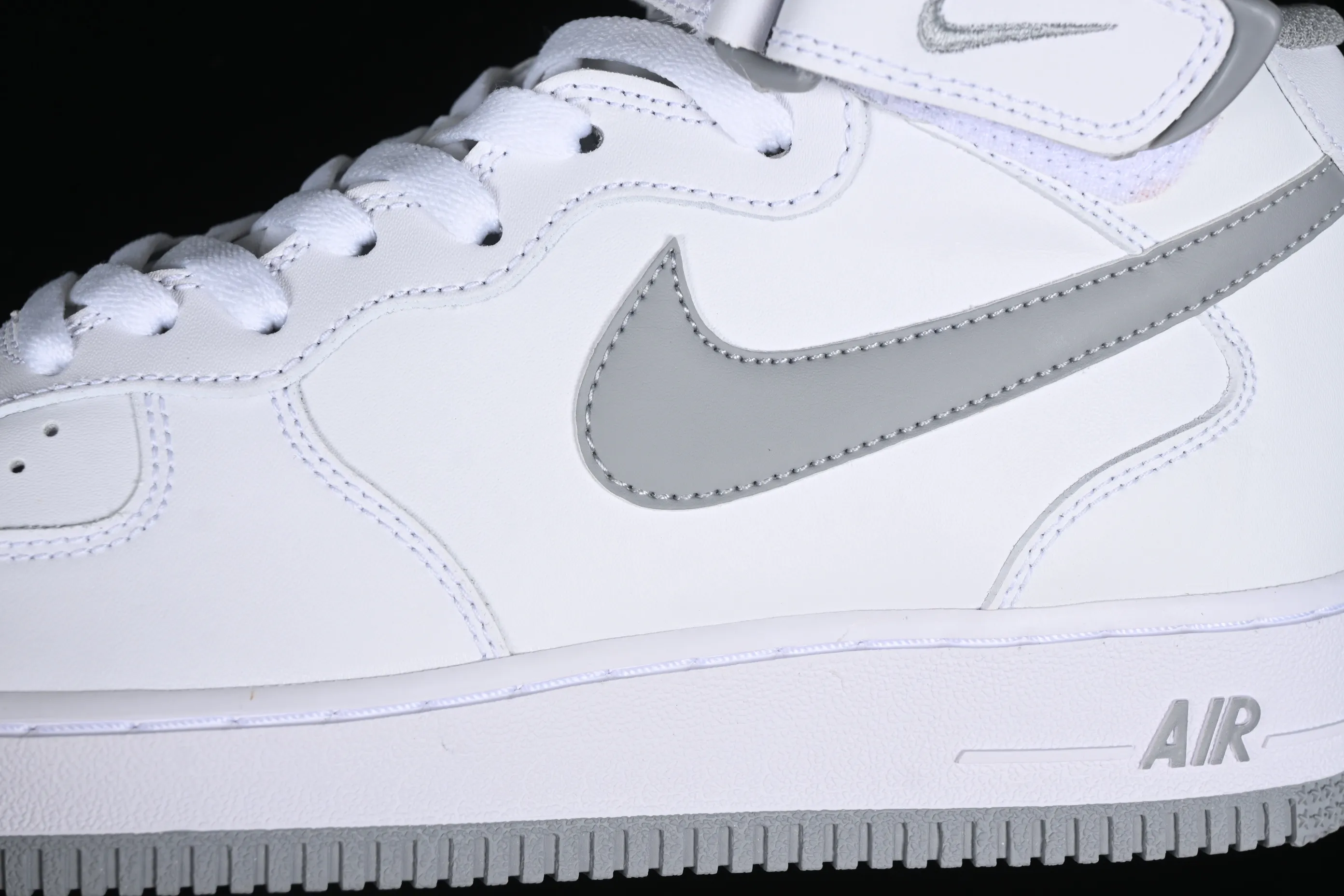 All categories Nk Air Force 1 Air Force series Nk Air Force 1 Mid Air Force mid-top Nk Air Force 1'07 Mid white gray Air Force One mid-top casual sneakers DV0806-100